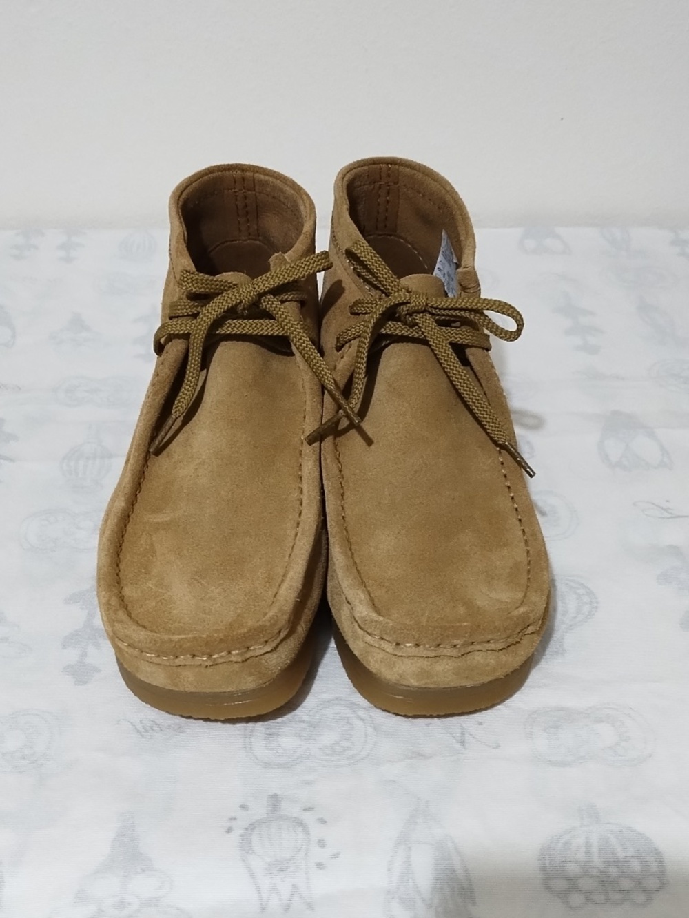 New Clarks Wallabies Size 11 - Picture 3 of 10